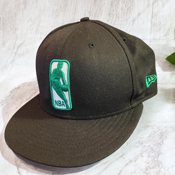 NEW ERA NBA BOSTON CELTICS HatFitted Cap Black Green Size 7 1/2 FAST SHIPPING - Picture 1 of 12